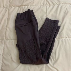 VICTORIA SECRET Leopard / Cheetah Purple Leggings